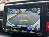 バックカメラももちろんついておりますので車庫入れの安心感がアップしますね!