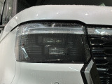 LEDヘッドライトは、点灯の瞬間から最大光量を発揮し、突然暗くなるトンネルなどでの安定感を高めます。