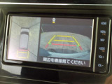 パノラミックビューモニター付きです。車両を上から見たような映像をディスプレイオーディオ画面に表示。運転席からの目視だけでは見にくい、車両周辺の状況をリアルタイムでしっかり確認できます。