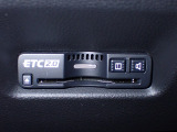 デザインスッキリのビルトイン『ETC』!高速道路の特典はもちろん、キャッシュレスなので料金所では徐行するだけで通過可能です!