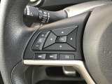 【ステアリングスイッチ】ステアリングを握ったままオーディオ等がコントロール出来ますので、利便性だけでなく事故防止にも繋がります。