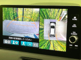 【マルチビューカメラシステム】専用のカメラにより、上から見下ろしたような視点で360度クルマの周囲を確認することができます☆縦列駐車や幅寄せ時に活躍してくれます♪