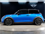 気密性の高いMINIは外観のかわいらしさとは裏腹に、外の雑音を遮り、高級感のある快適なドライブをお楽しみいただけます。