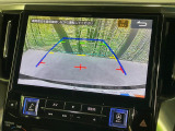 【バックカメラ】駐車時に後方がリアルタイム映像で確認できます。大型商業施設や立体駐車場での駐車時や、夜間のバック時に大活躍!運転スキルに関わらず、今や必須となった装備のひとつです!