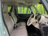 運転席シート廻りは使用感も少なく、良好な状態となっています。前オーナー様が丁寧に使っていたことがよくわかりますね。