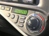 【オートエアコン】一度お好みの温度に設定すれば、車内の温度を検知し風量や温度を自動で調整。暑い&hellip;寒い&hellip;と何度もスイッチ操作をする必要はありません。快適な車内空間には必須の機能ですね♪