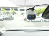 もしもの時に映像を記録する日産純正前後ドライブレコーダーが備わっています。