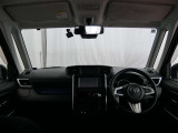 見通しのよいすっきりとした視界で、誰でも運転しやすいです。運転のしやすさは疲れにくさにも繋がりますよ♪