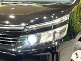 【LEDヘッドライト】悪天候や夜間走行時も良好な視界を確保し安心して運転できる高輝度LEDヘッドライトを装備!点灯速度が早く、消費電力も抑えられています。