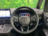【純正革巻きステアリング】上質な革を使用することで、手にしっかり馴染みとても運転しやすいハンドルです♪