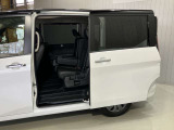 【両側ハンズフリーオートスライドドア】寝ているこどもを抱いていても、荷物を持っていても問題なし!とっても便利です♪