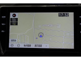 純正10インチナビを装備。専用の設計ですっきりとしたデザイン。大きな画面で見やすく操作もしやすいです☆ハンズフリー通話や音楽再生が出来るBluetoothも対応♪