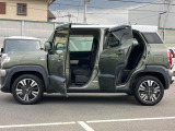 大きく開くドアで乗り降りらくらく☆
