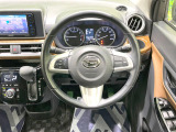 【純正革巻きステアリング】上質な革を使用することで、手にしっかり馴染みとても運転しやすいハンドルです♪