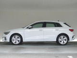 遠方へのご納車も承っております。 ご納車後は最寄のアウディ正規ディーラーで点検整備や保証修理が受けられます。