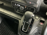 発進時から滑らかに加速する無段階変速のCVTはストップ&ゴーの多い街の中も快適です