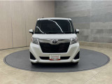 お車購入のポイントとなるフロントマスクです!シャープな目つきが印象的なデザインのヘッドランプです。