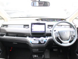 とても握りやすいステアリング!運転手の気持ちがそのまま伝わるかのような反応をしてくれます!!小物入れや各ボタンの配置にこだわり、とても使いやすいです!視認性も良いのでロングドライブもお任せ下さい!