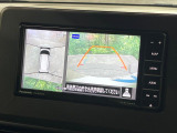 【マルチテレインモニター】車のフロントやサイドのカメラ画像を同時にモニター表示することで、悪路や狭い道を走行時でも周囲の状況確認ができ安心!本格SUVにうれしい装備です♪