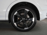 アウディ認定中古車の延長保証制度はお客様のご希望により、有償にて一年間延長することが可能です。 アウディの安心なカーライフをお約束します。  ※料金など詳細は販売店にお問い合わせください。