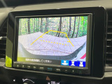 【バックカメラ】駐車時に後方がリアルタイム映像で確認できます。大型商業施設や立体駐車場での駐車時や、夜間のバック時に大活躍!運転スキルに関わらず、今や必須となった装備のひとつです!