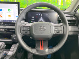 インテリアに合わせたデザインのステアリングは、運転される方のことも考え、運転しやすい形状、大きさです。是非一度、実際に触ってお確かめください。
