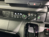 フロント両席にはシートヒーターが付いています!寒い日に便利な装備ですね。