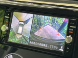 【アラウンドビューモニター】専用のカメラにより、上から見下ろしたような視点で360度クルマの周囲を確認することができます☆死角部分も確認しやすく、狭い場所での切り返しや駐車もスムーズに行えます。