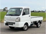 車両の品質管理は室内展示場を完備しておりますので、品質を保った状態の車両をご覧いただけます。
