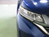 LEDヘッドライトは、点灯の瞬間から光量を発揮し、突然暗くなるトンネルなどでの安定感を高めます。