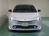 明度の高いLEDヘッドライトで、夜間の運転も安心です。