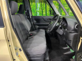 運転席シート廻りは使用感も少なく、良好な状態となっています。丁寧に使われていたことがよくわかりますね。