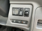 各スイッチ類は運転席右側にまとまっております!!