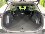 【パワーバックドア】スマートキーや運転席のボタンを押すだけでリアゲートが自動で開閉します!荷物を持っている時や、高い位置にあるバックドアを閉める際に便利な機能です♪
