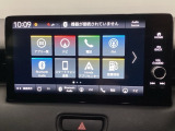 メモリーナビにフルセグTV機能あり。 ドライブや旅行に欠かせない装備です。