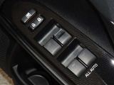電動格納式ドアミラー・パワーウインドウを装備しています。