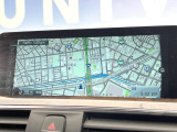●純正ナビ:一体感のあるナビは、高級感ある車内を演出してくれます。オーディオ機能も充実しておりますので、運転もより楽しめます♪