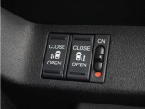 ◆両側電動スライドドア◆狭い駐車場でも乗り降りが楽々♪お子様が隣の車にドアを当ててしまう心配もございません!小さなお子様連れの方もこれで安心。
