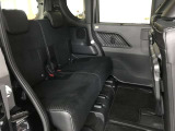 ゆとりある広々とした車内空間は、ドライブを始め買い物やレジャーなど、幅広く活躍します。一人でもみんなとでもお出かけを楽しみましょう!
