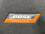 【BOSEサウンドシステム】メーカーオプションの高品位サウンドシステムを搭載。専用のチューニングが施された大小様々なスピーカーから良質なサウンドが奏でられ、臨場感あふれる音響空間を演出します。