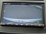 バックカメラ装備しております。駐車時に大変役に立ちますよ。駐車が苦手な方にも便利機能です。