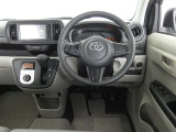見通しのよいすっきりとした視界で、誰でも運転しやすいです。運転のしやすさは疲れにくさにも繋がりますよ♪