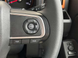 ステアリングスイッチ右側 全車速追従機能付ACC操作スイッチ、TRIPスイッチ、D assist切替ステアリングスイッチ。 前方から目を離すことなく操作できます!