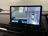 全方位モニターがついています! 車の周囲を360&deg;安全確認できるので、普段の駐車はもちろんの事、縦列駐車や幅寄せの際にも活躍してくれますよ。