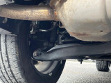 お車を安心してお乗りいただく為には、足回りの定期点検が欠かせません。サービスサポート(有償保証)では無料点検もご提供しており、安心のカーライフをお過ごしいただけるサポート体制が整っています。