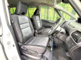 運転席シート廻りは使用感も少なく、良好な状態となっています。前オーナー様が丁寧に使っていたことがよくわかりますね。