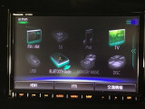 【オーディオ機能】オーディオは、フルセグTVの他にDVD/CDプレーヤーを装備♪もちろんFM/AMラジオもお聞きいただけますよ♪