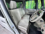 運転席シート廻りは使用感も少なく、良好な状態となっています。丁寧に使われていたことがよくわかりますね。
