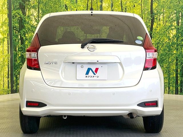 日産 ノート 1.2 X の中古車詳細 (32,855km, ブリリアントホワイト