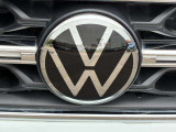 VOLKSWAGENのエンブレムにはセンサーが内蔵されています。